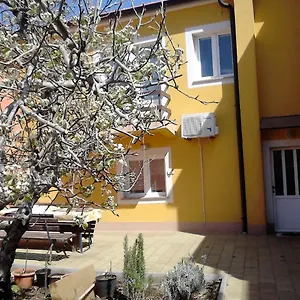  Apartman Ani